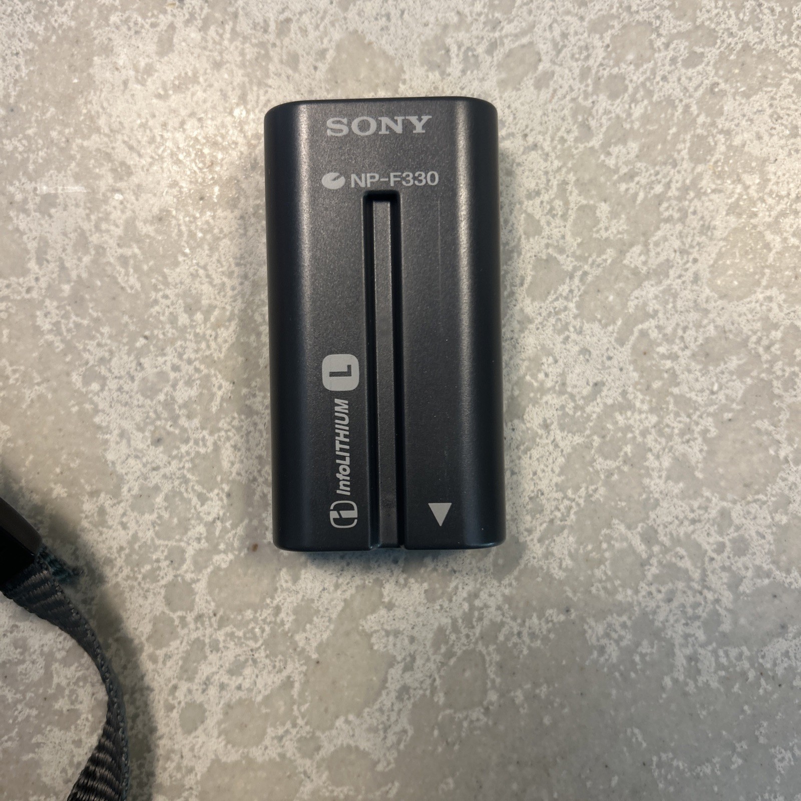 Sony Mavica MVC-FD71 0.4MP Digital Camera – Metallic gray