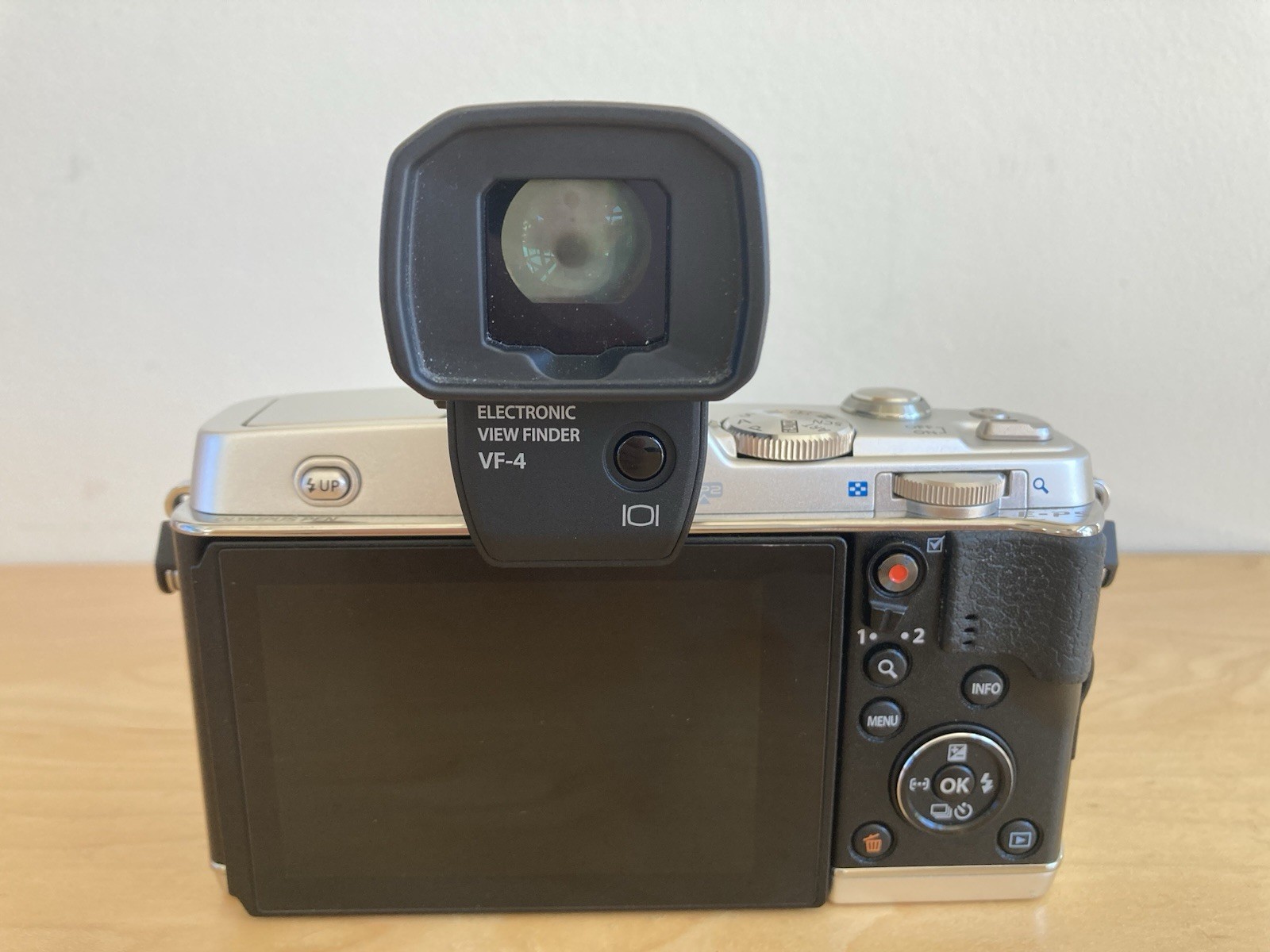 Olympus PEN E-P5 + VF-4 Viewfinder & M.Zuiko 25mm f/1.8 Lens