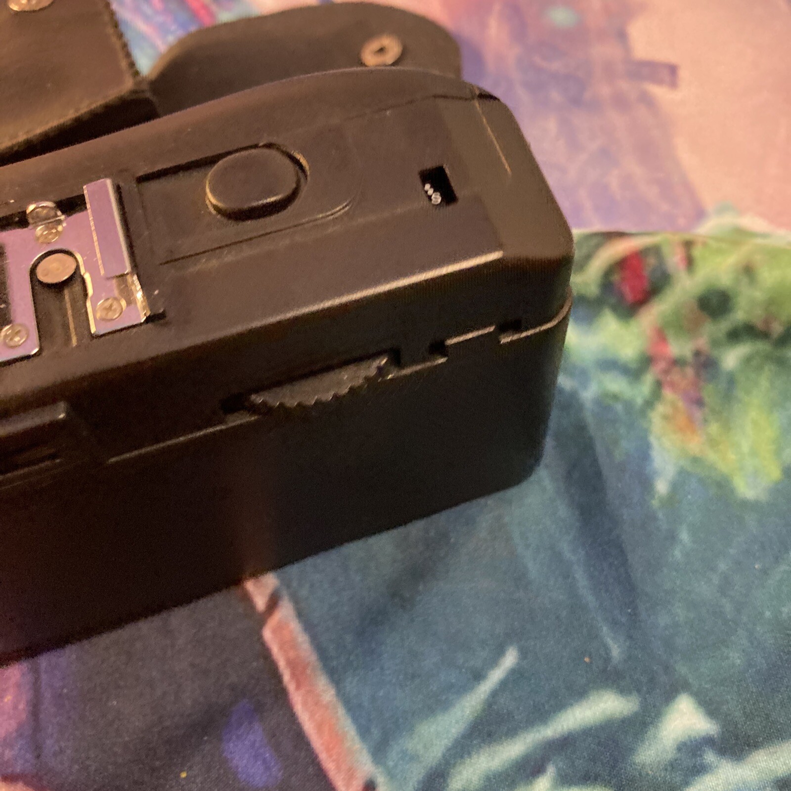 Quickshot 35mm Camera with Auto Fix Focus 50mm Lens 1:6 W/case