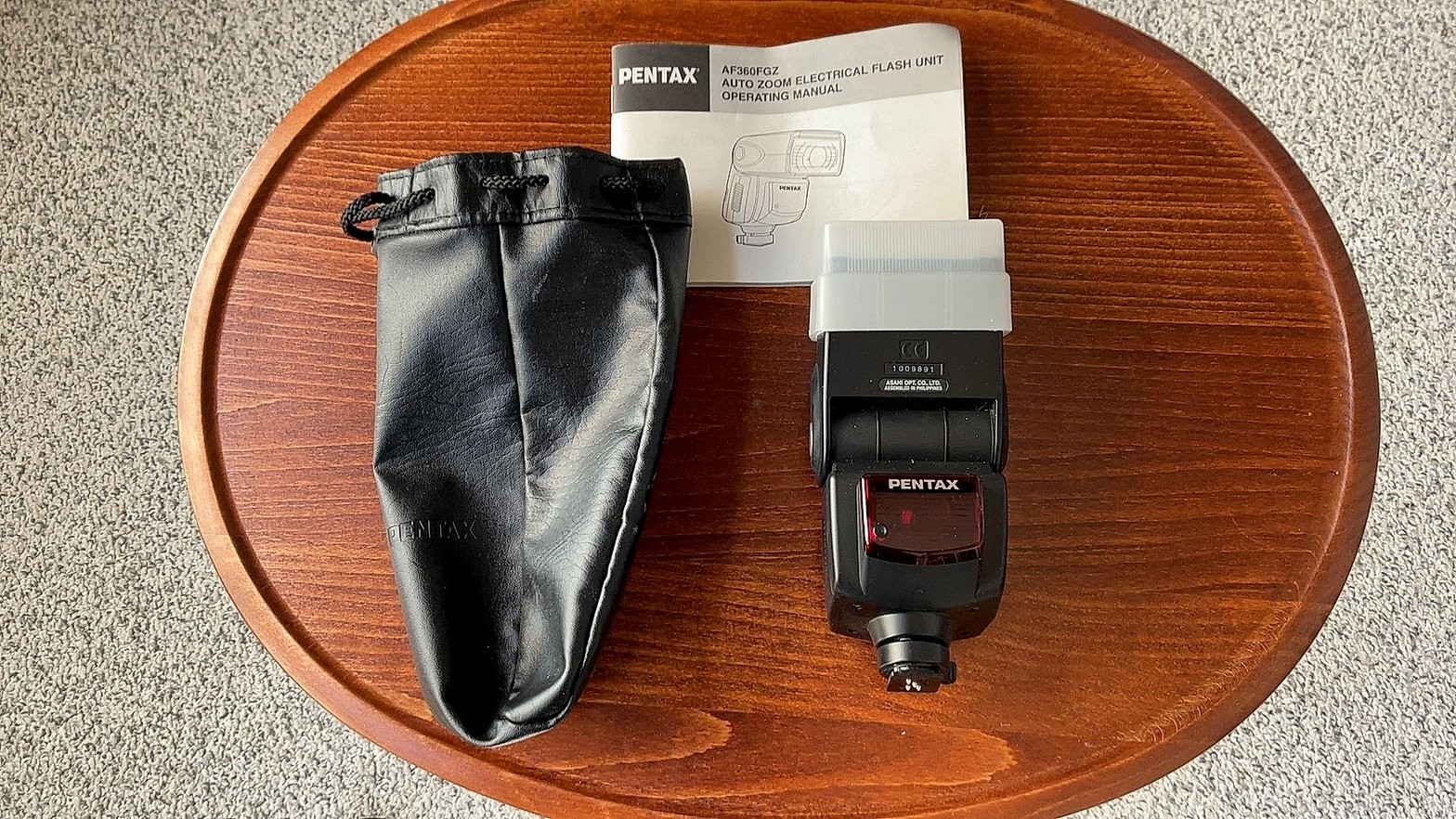 PENTAX AF360FG Auto Zoom TTL Shoe-Mount Flash Unit with Case and Manua