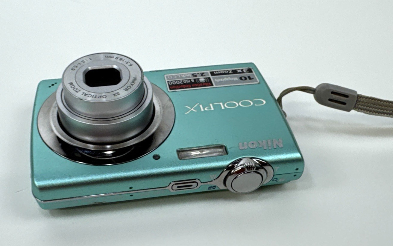 Nikon Coolpix S220 10.0MP Digital Camera Broken Lens Error Parts/Repair
