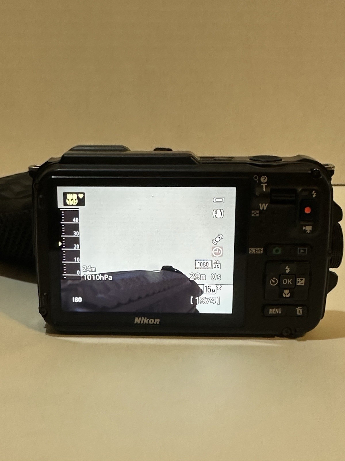 Nikon COOLPIX AW110 GPS Wi-Fi Waterproof Digital Camera + Charger Case SD Tested