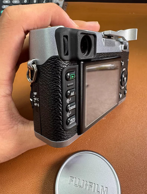 FUJIFILM FinePix X100S Silver 16.3MP Compact Digital Camera Point & Shot 90%New