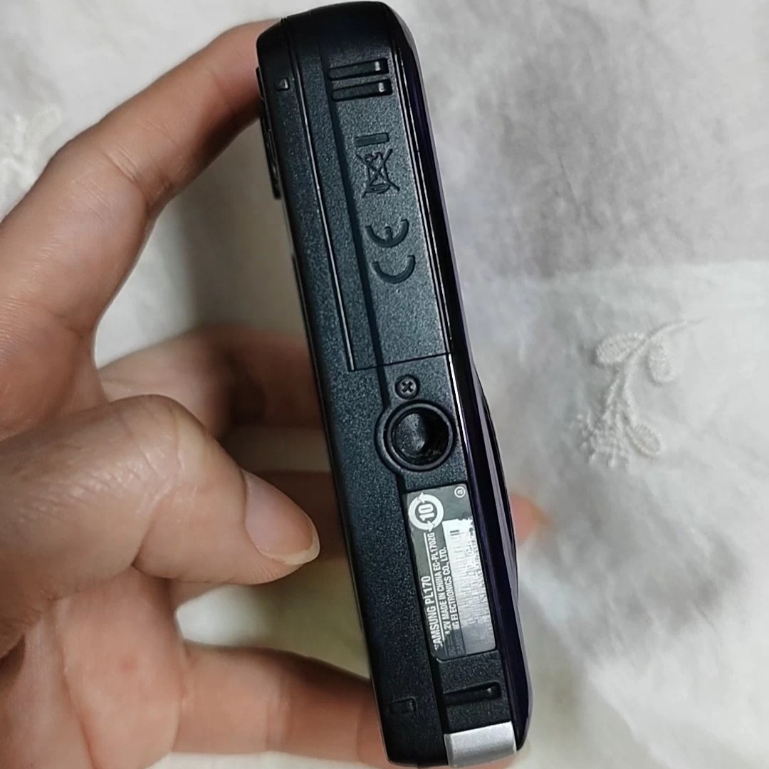 Samsung PL170 Digital Camera 16.1 MP 5x Optical Zoom Built-in Flash CCD Sensor