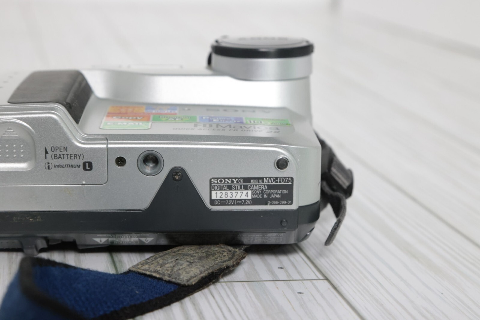 Sony MVC-FD75 Mavica Digital Still Camera No Battery To Test Camera Only As Is