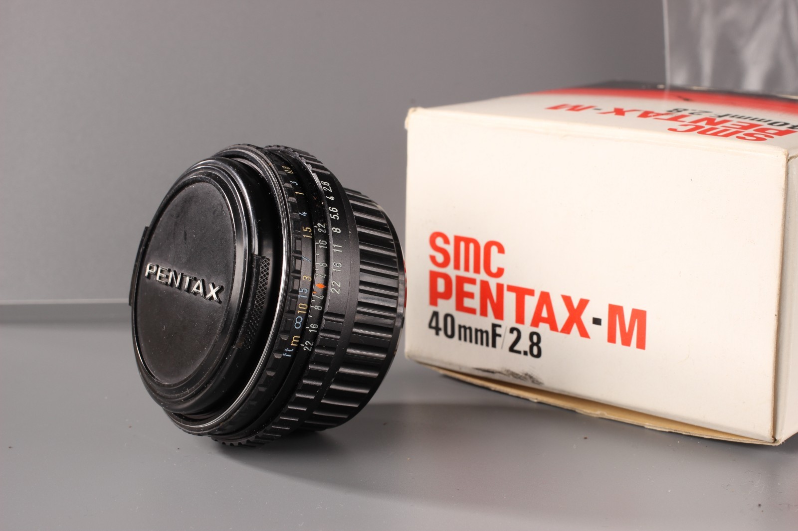 Pentax 40mm F/2.8 SMC M Pancake Manual Focus Pentax-M Lens