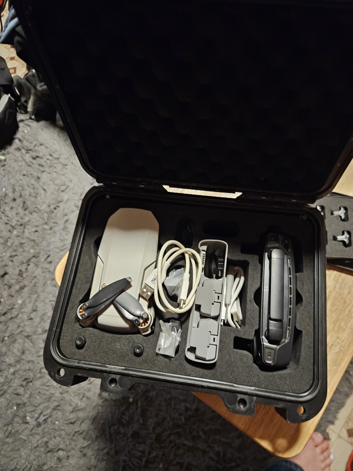 DJI Mini SE Drone Combo with Box and Charger Excellent Condition Unbound