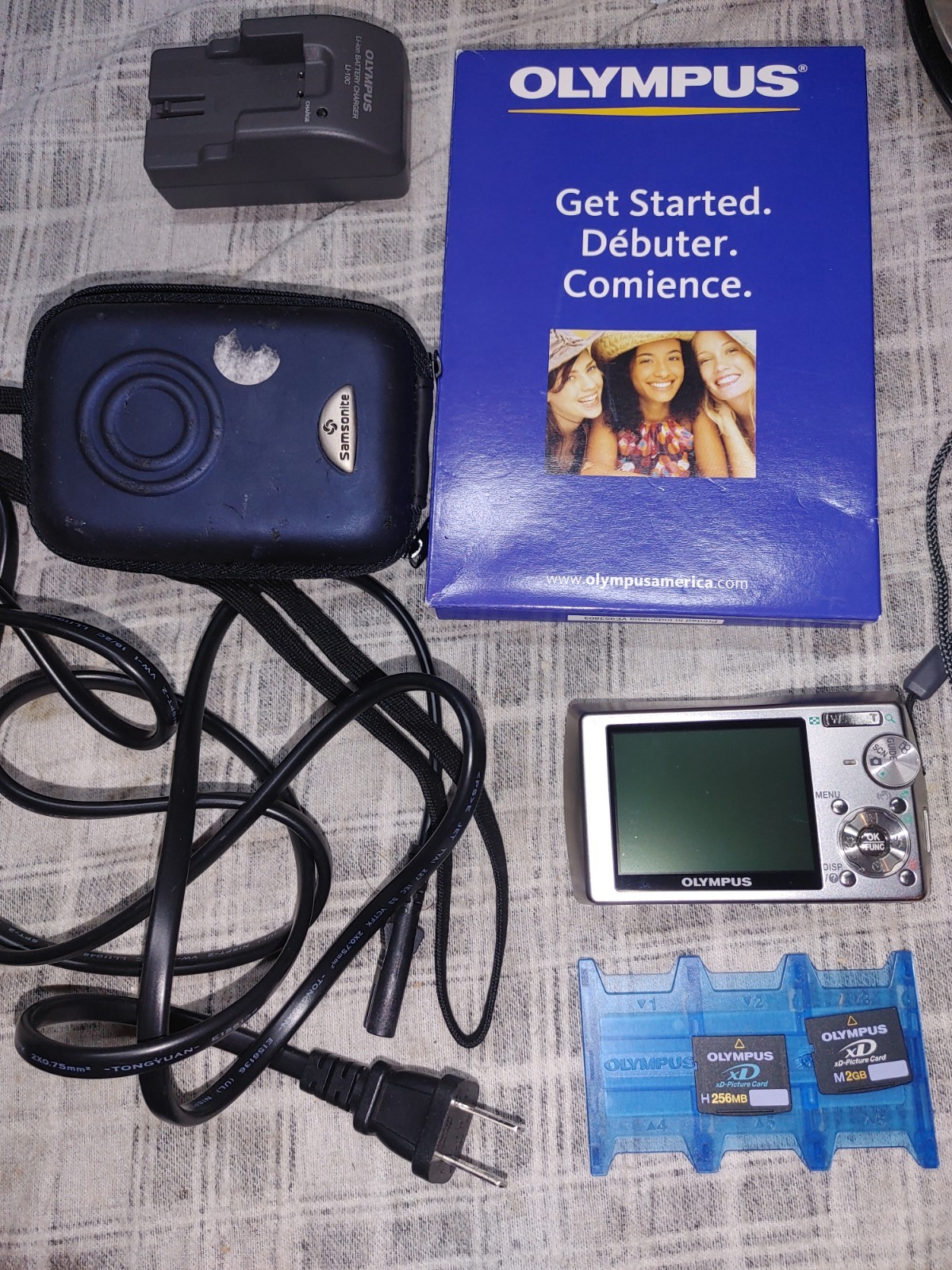 Olympus Stylus 1000 10.0MP Digital Camera Silver All Weather