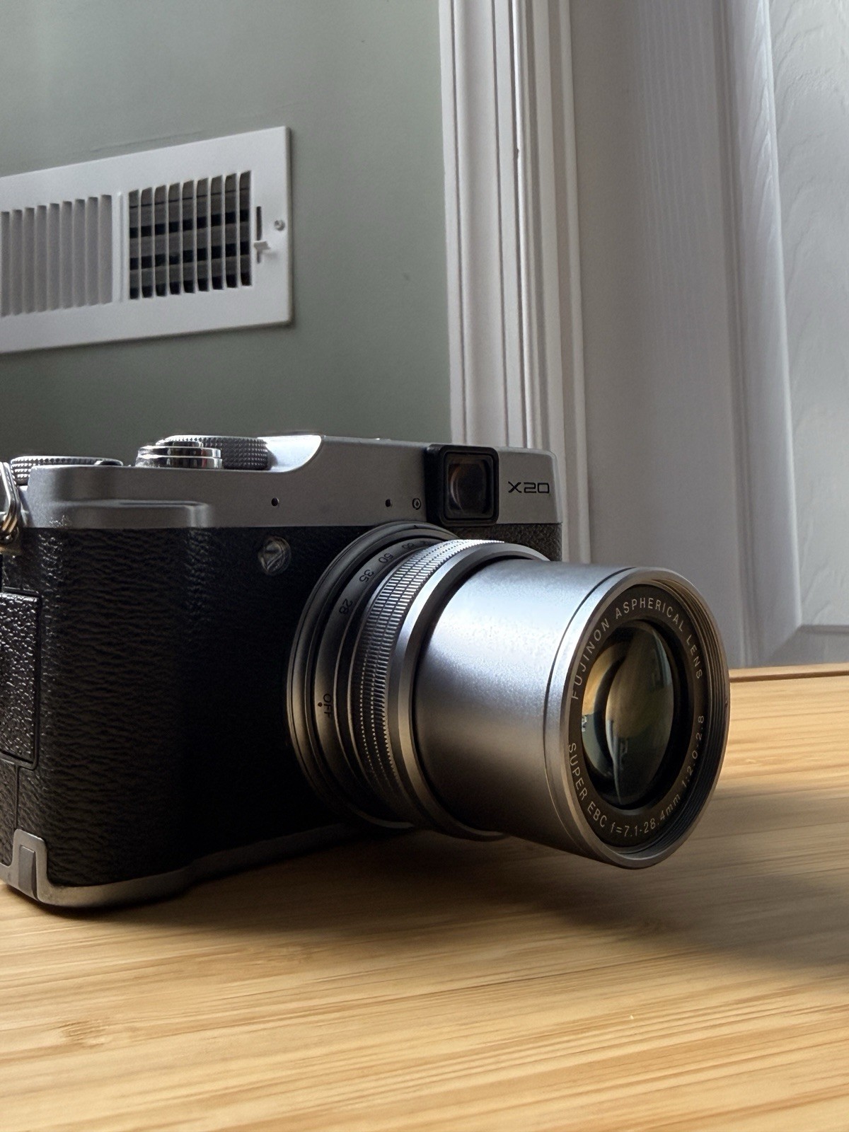 Fujifilm X20 Compact Digital Camera