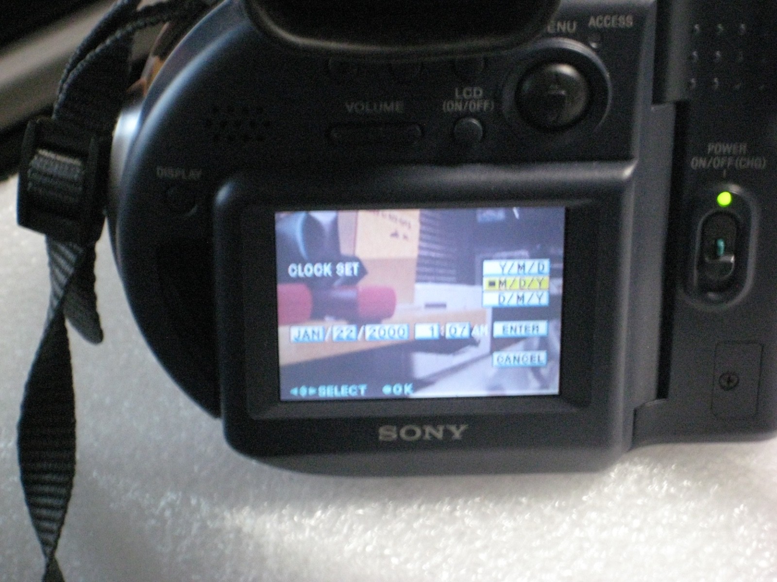 Sony Mavica MVC-CD1000 2.1MP Digital Camera Black & Metallic silver Pre-owned