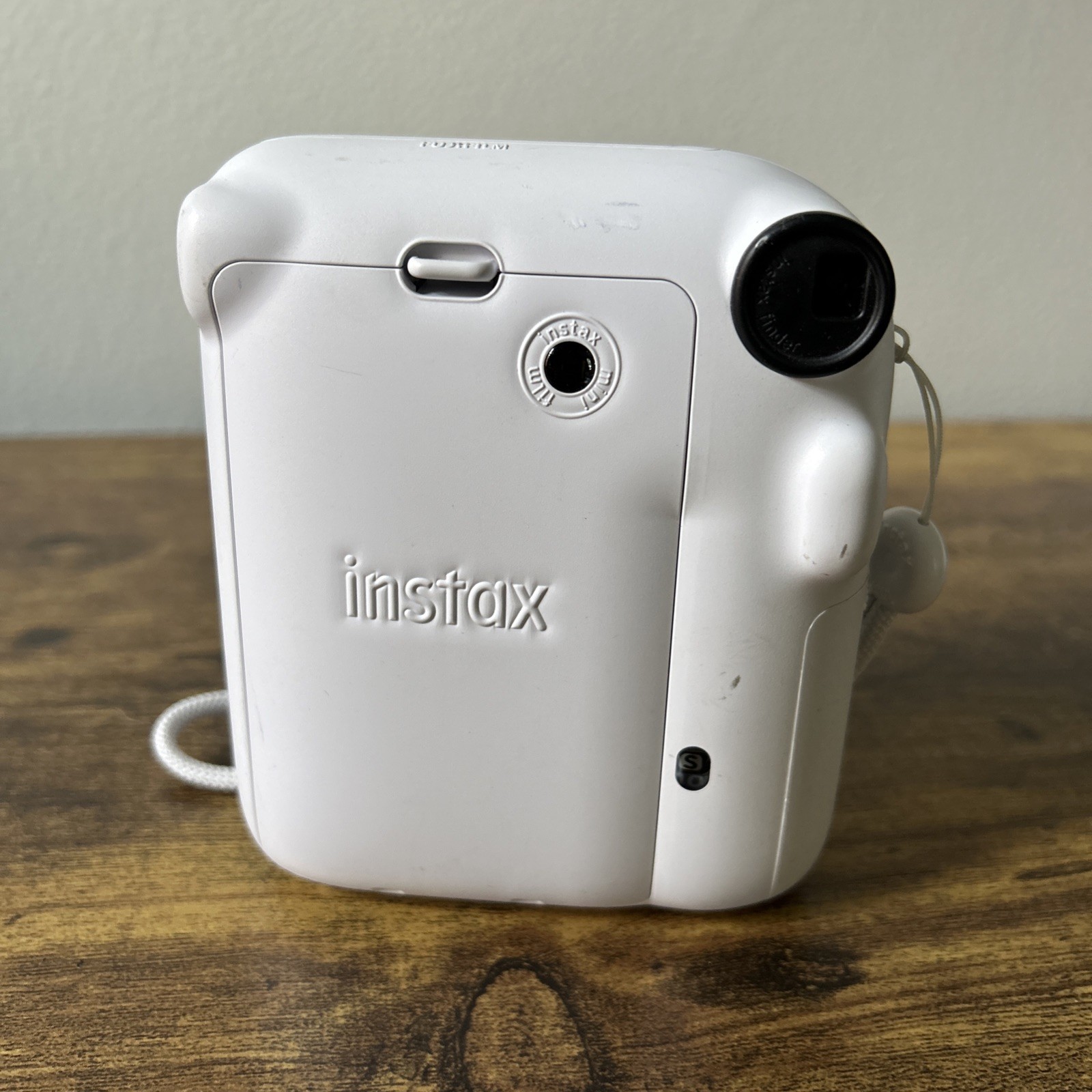 Fujifilm Instax Mini 12 Instant Camera – Clay White – Tested Works