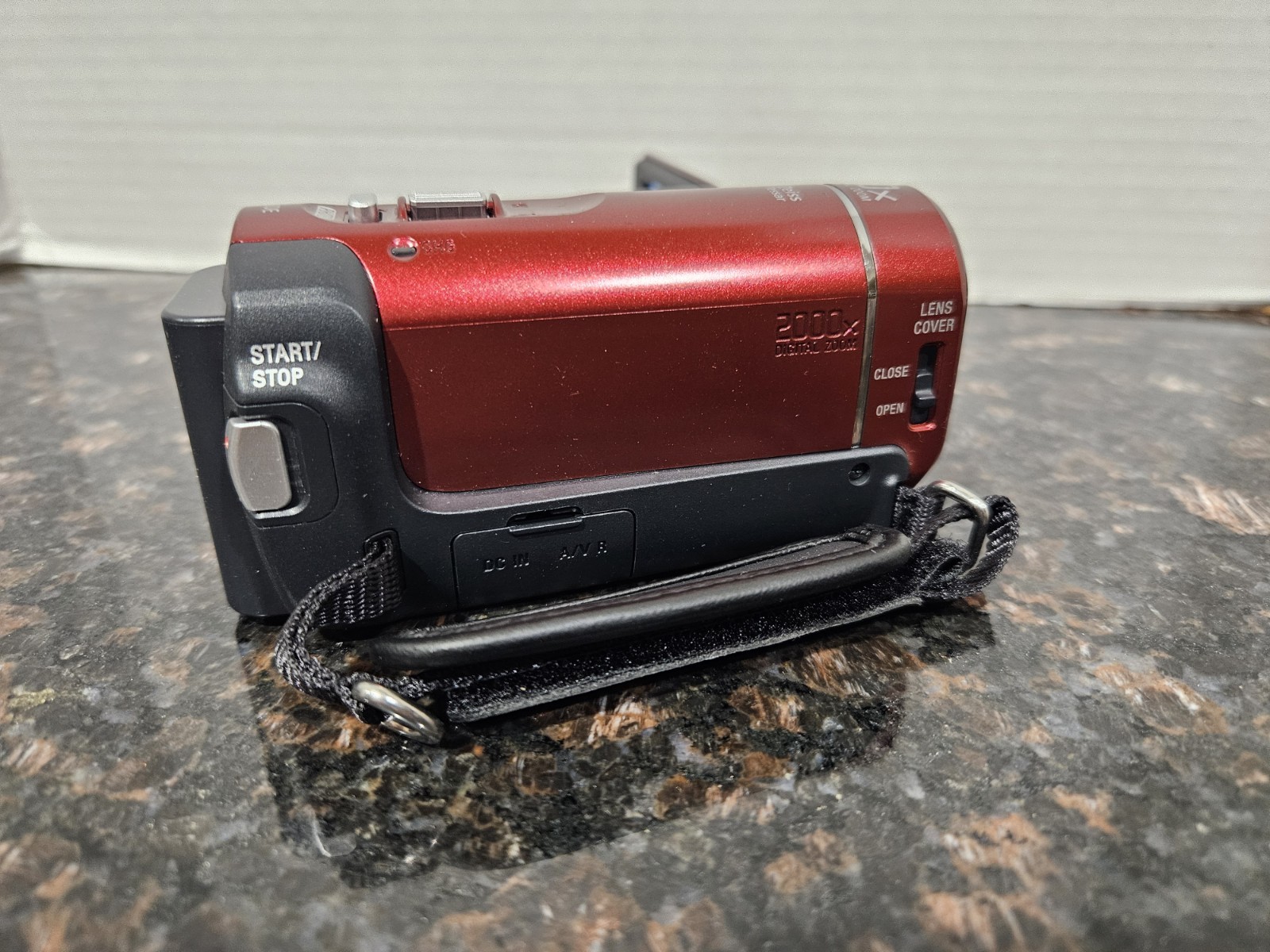 Sony Handycam DCR-SX41 Standard Definition Camcorder (Red) – 8GB Internal Memory