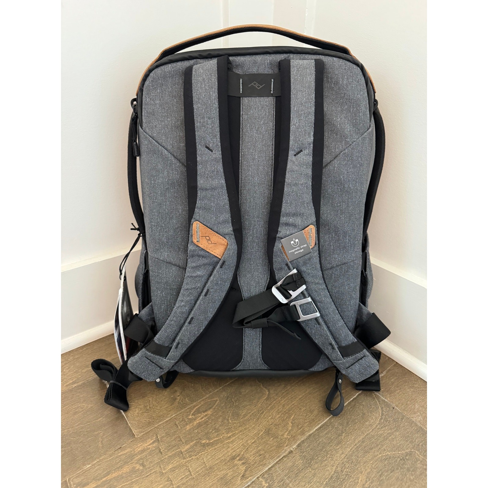 Peak Design NEW Everyday Backpack 20L Charcoal Grey Camera Laptop Fetch Logo