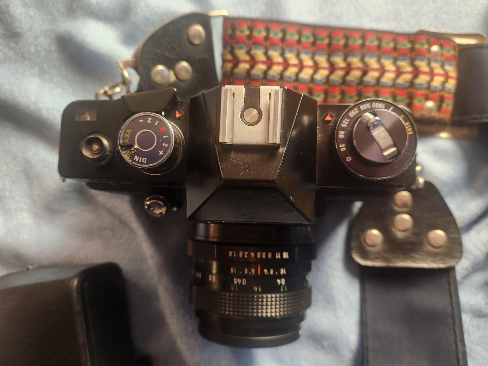 Vintage Praktica EE2 35mm Camera w/ Leather Cover & 2″ Shoulder Strap – Untested