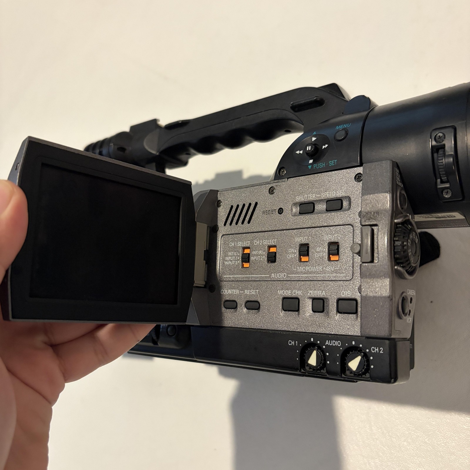 Panasonic AG-DVX100A MiniDV Professional Camcorder 3CCD 10x Leica Untested Black