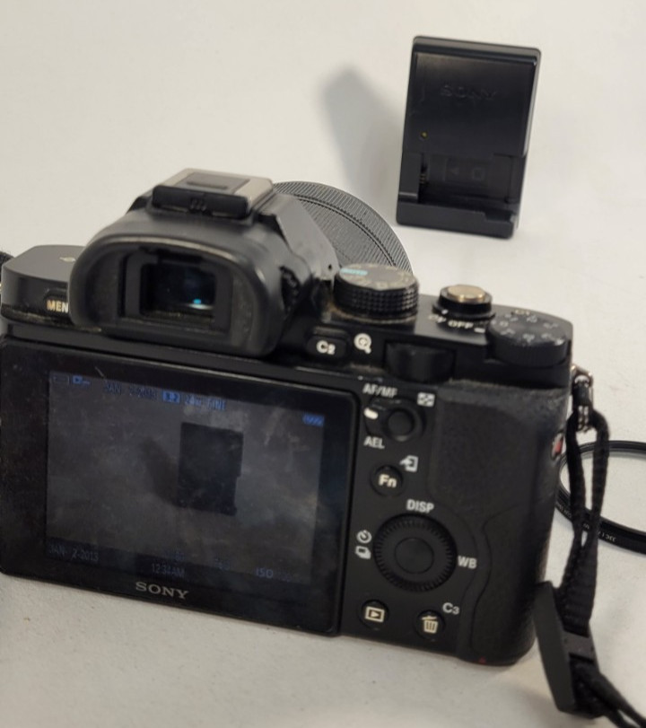 Sony Alpha A7 24.3 MP Mirrorless Digital Camera – Black (with 28-70mm Lens)