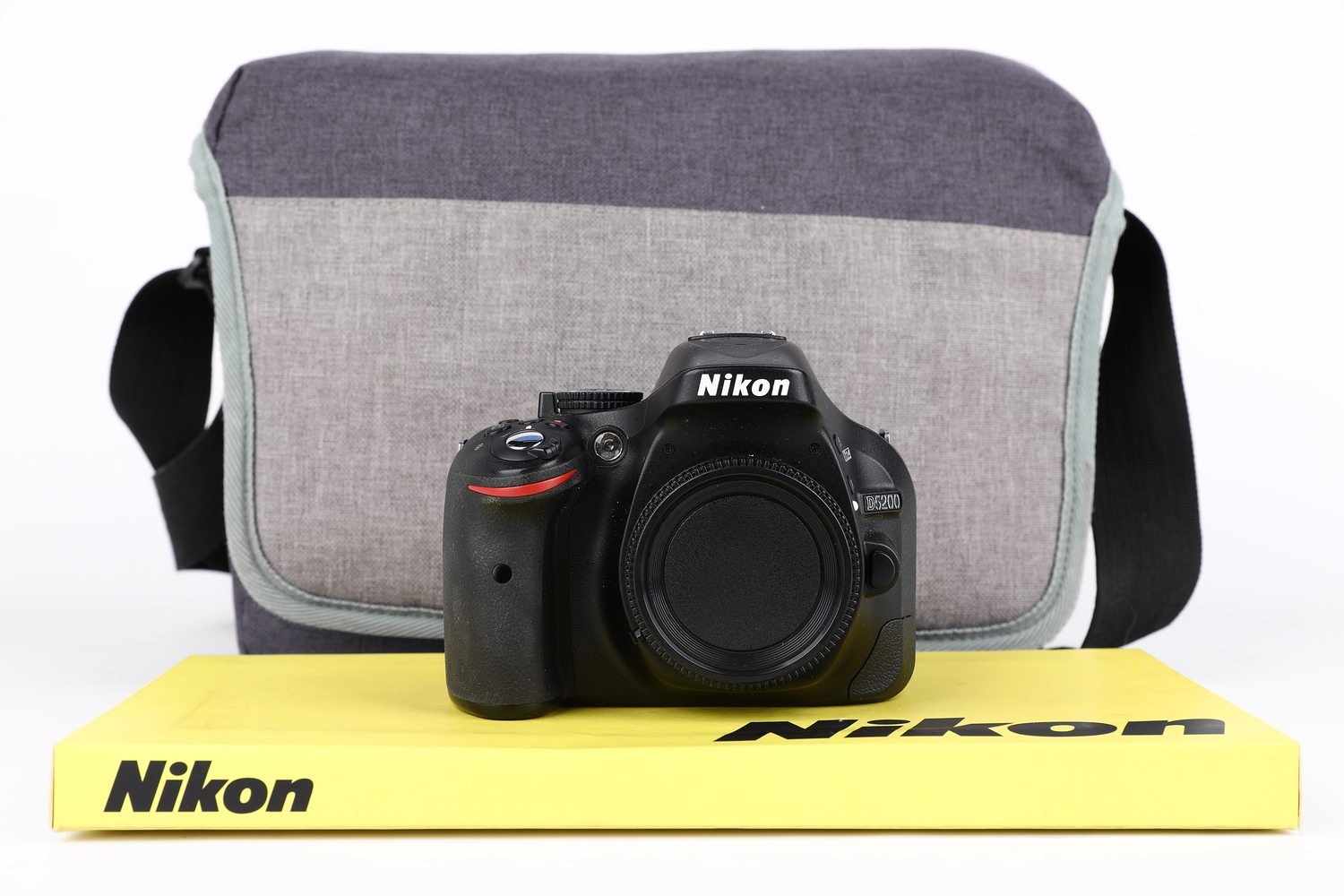 Nikon D5200 + 2 YEARS WARRANTY