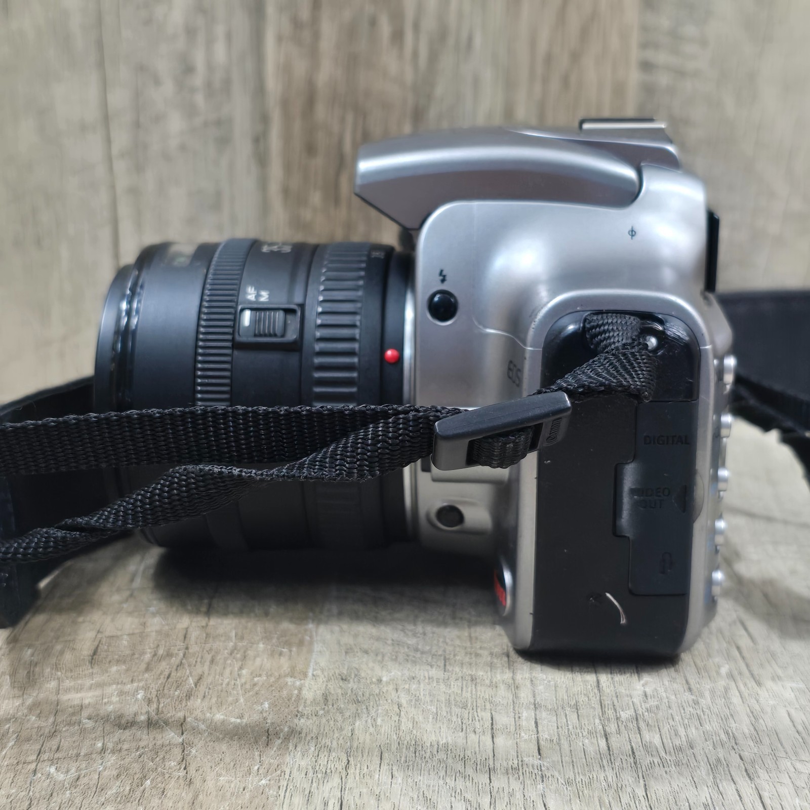 Canon EOS Rebel DS6041 DSLR Camera EFS 35-70mm Lens Plus Battery Charger