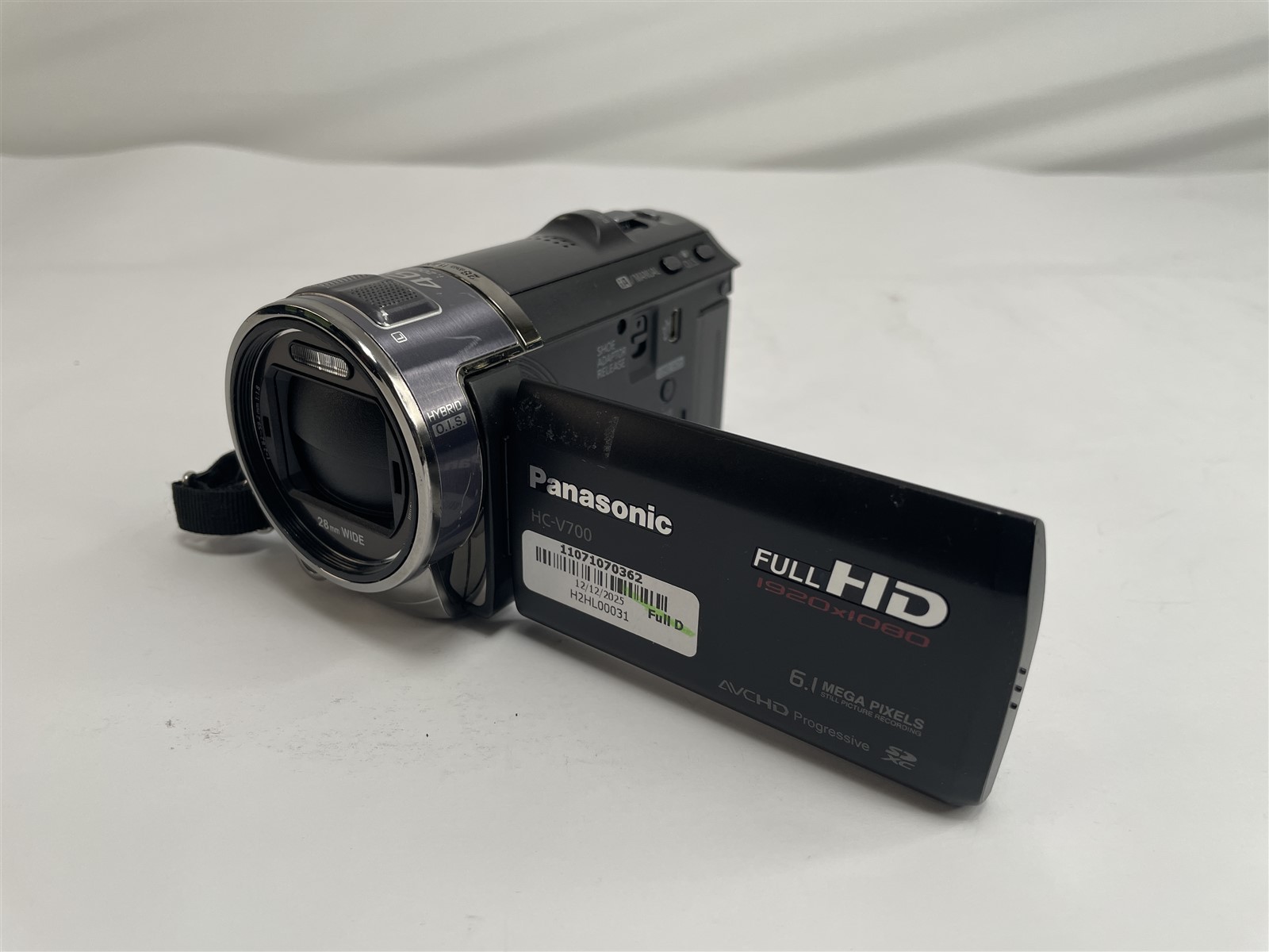 Panasonic HC-V700 46x Zoom Full HD Digital Video Camera Camcorder w/ Battery