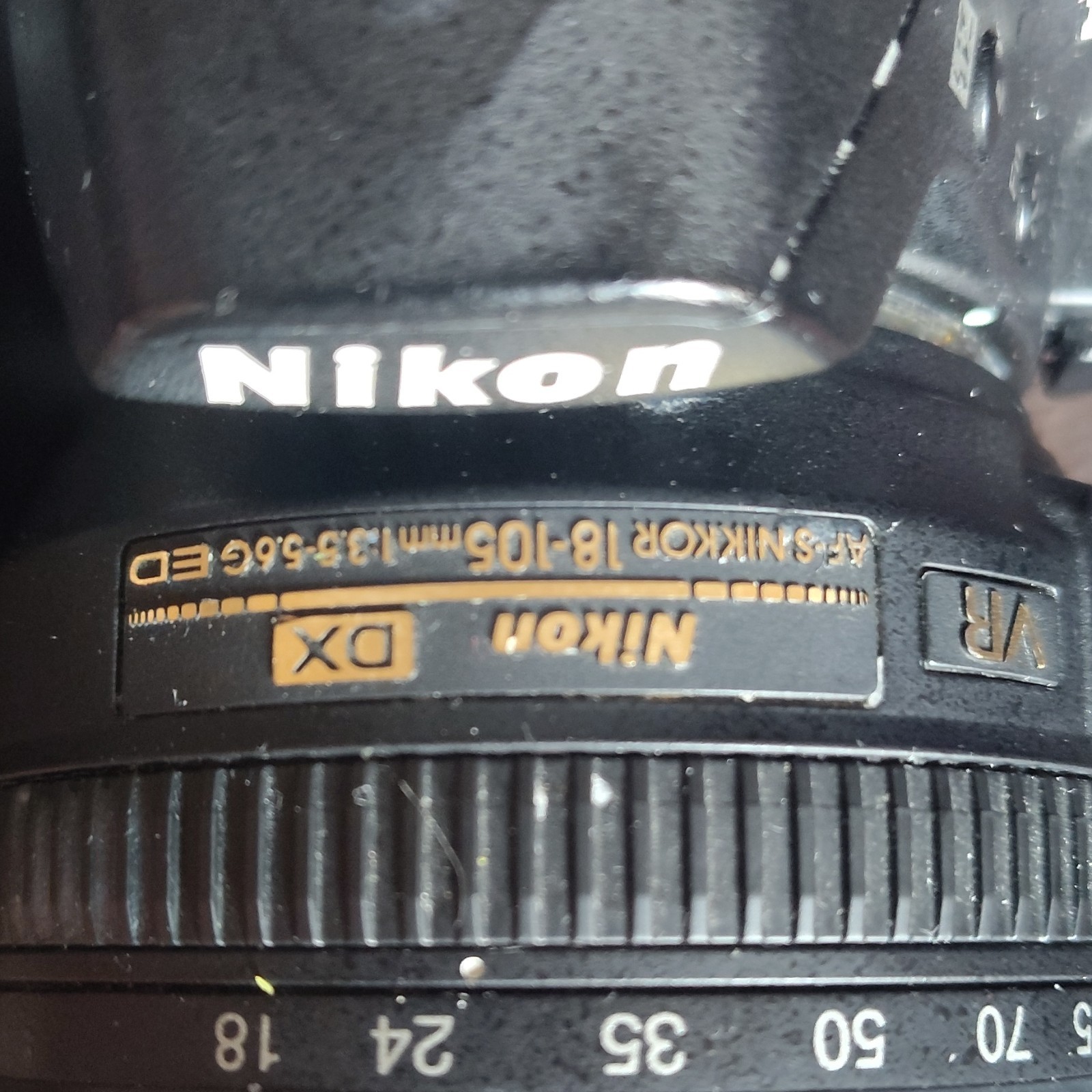 Nikon D3000 10.2MP Digital SLR Black, 18-105mm VR Lens, Auto Focus