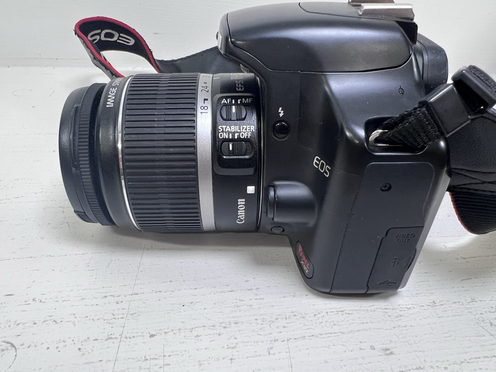 Canon EOS Rebel XSi/450D 12.2MP DSLR w/ EF-S 18-55mm Lens And Case