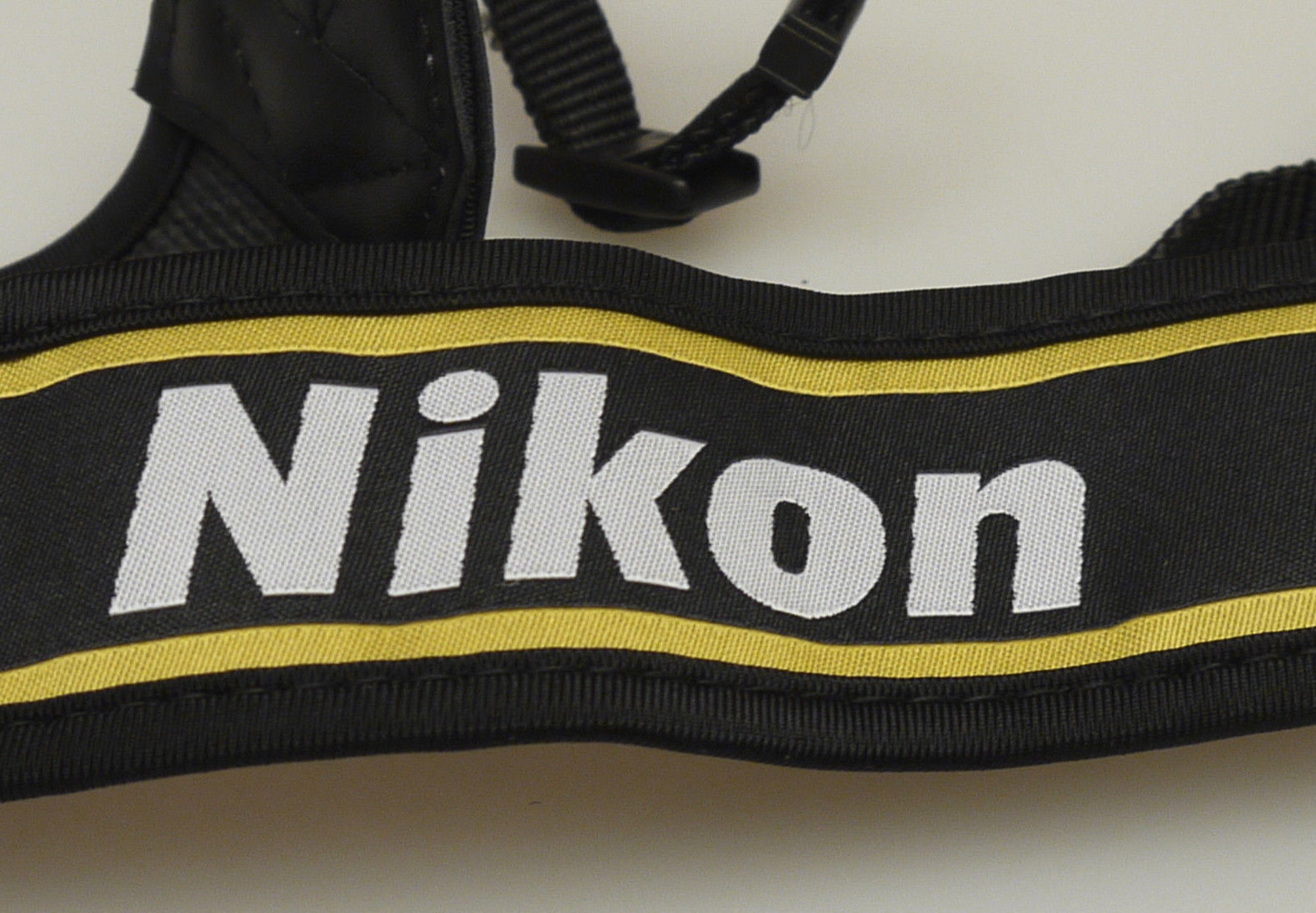 PRL) NPS NIKON PROFESSIONAL SERVICES MALAYSIA STRAP SHOULDER CAMERA STRAP