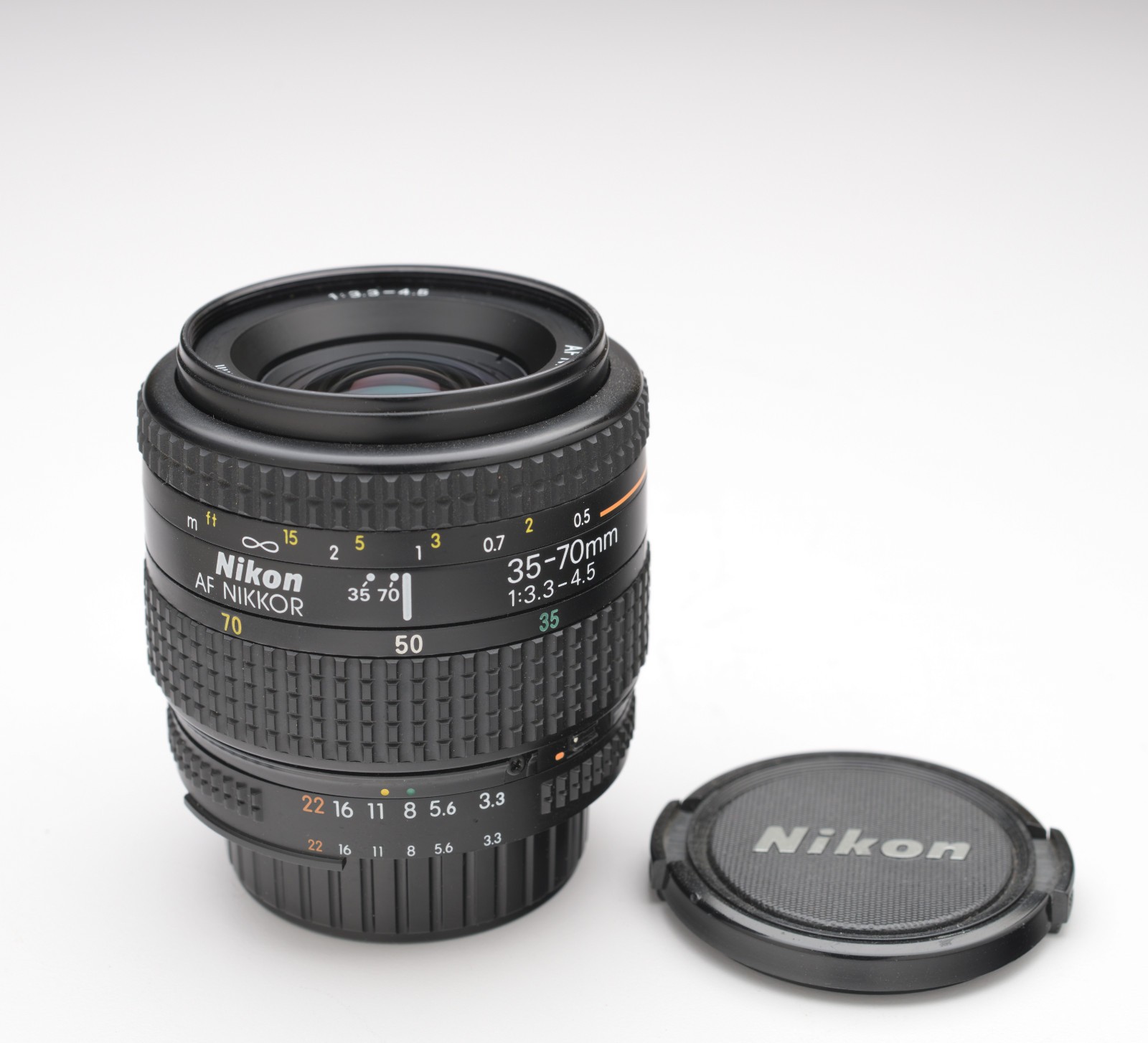 NIKON AF Nikkor 35-70mm f3.3-4.5 F-mount Zoom Lens w/ Caps Later Version