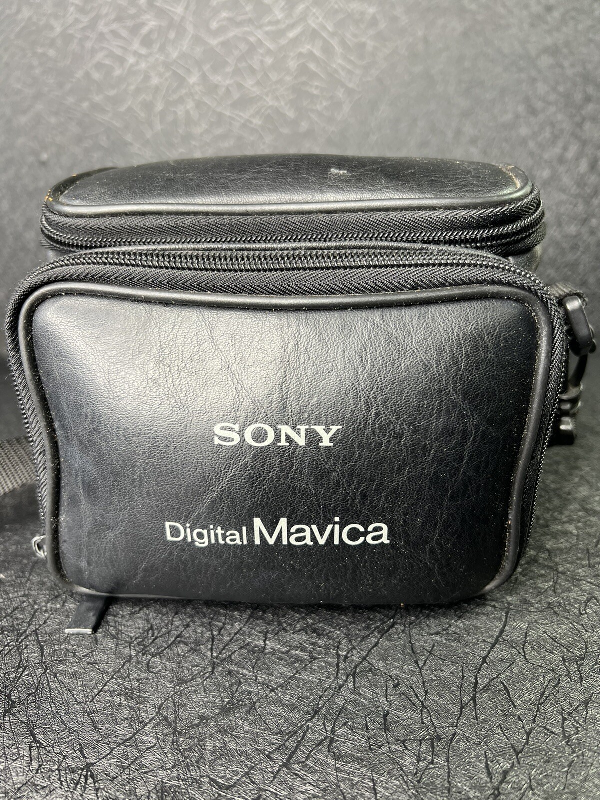 Sony Mavica Digital Still Camera Model # MVC-FD71 Untested for parts/repair