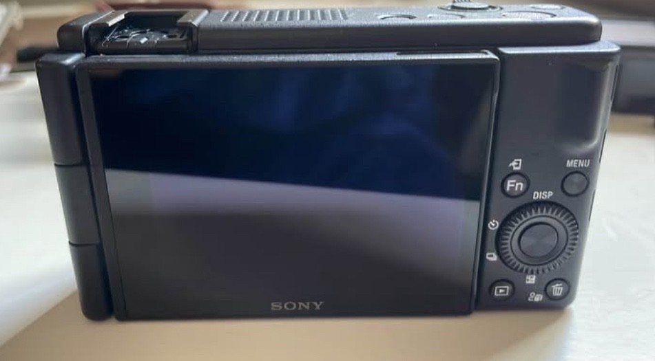 Sony ZV-1F 20.1MP 4K f/2 Vlogging Digital Camera – Black