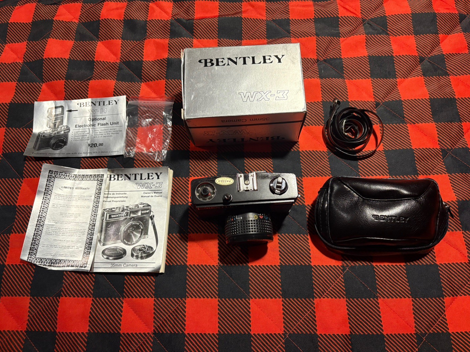 Near MIB Bentley BX-3 Film Camera 50mm Lens W/Lens Cap Soft Leather Case strap