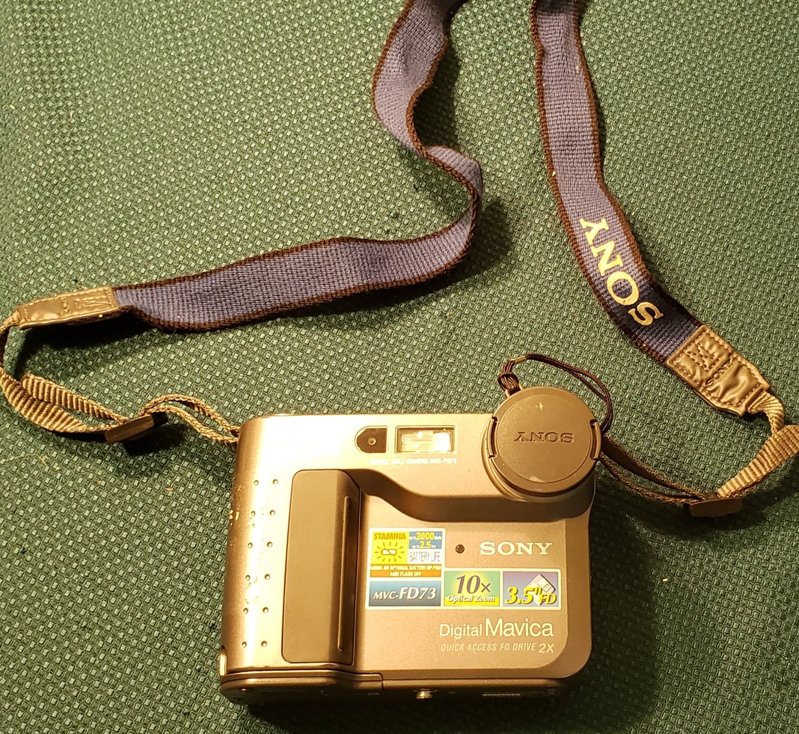 Sony Mavica MVC-FD75 0.4MP Digital Camera – Silver and Black Not Tested