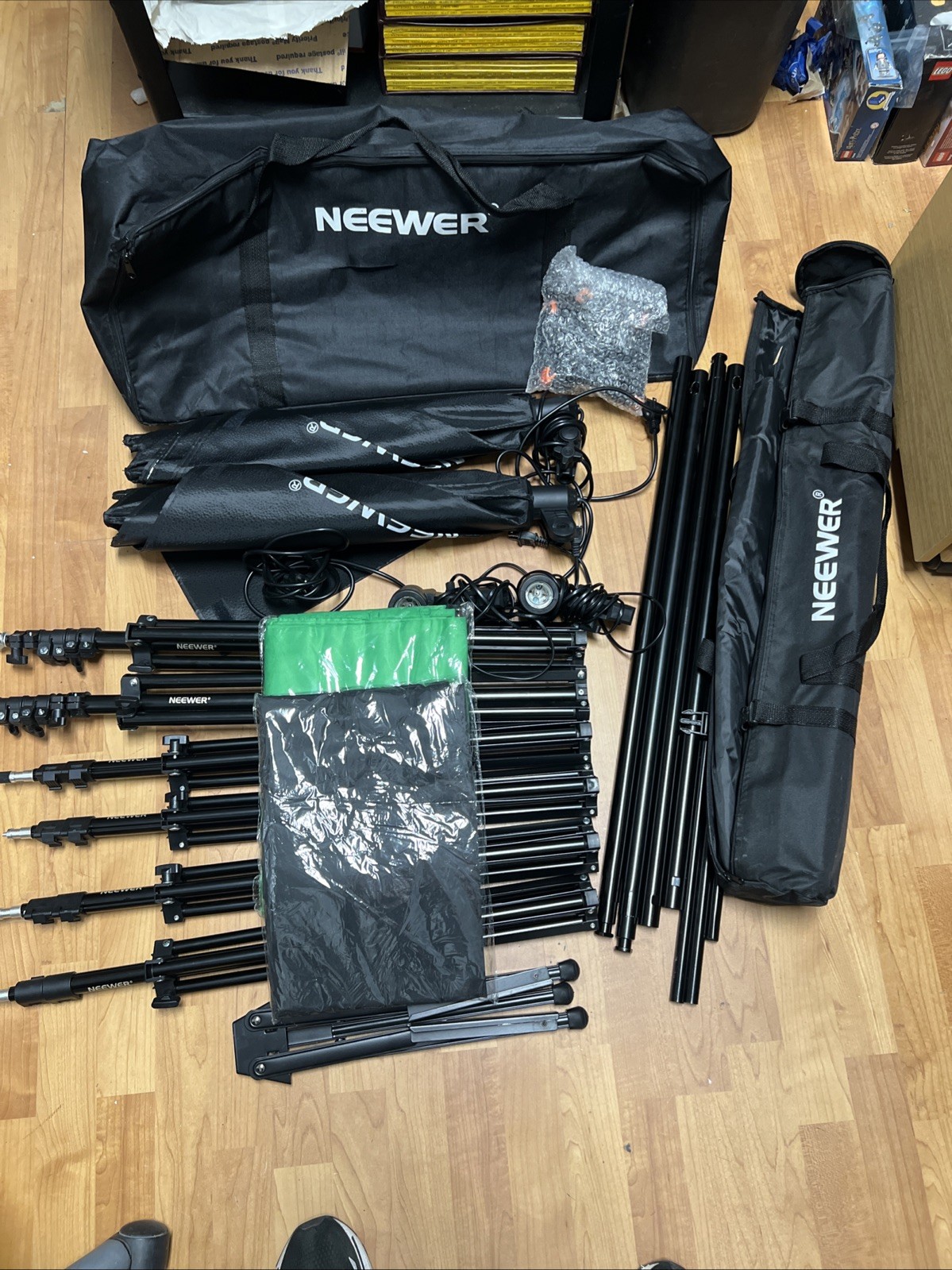 NEEWER Photography Set Read Description