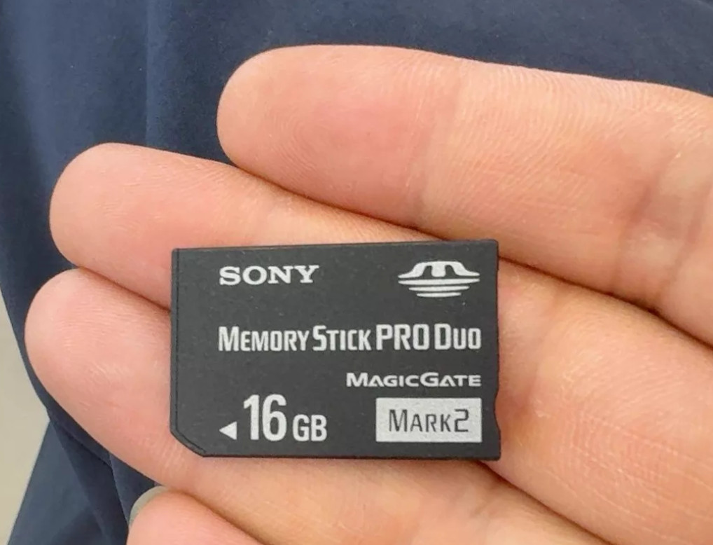 Mark2 Memory Stick MS Pro Duo Memory Card for Sony 16GB PSP & Cybershot Camera