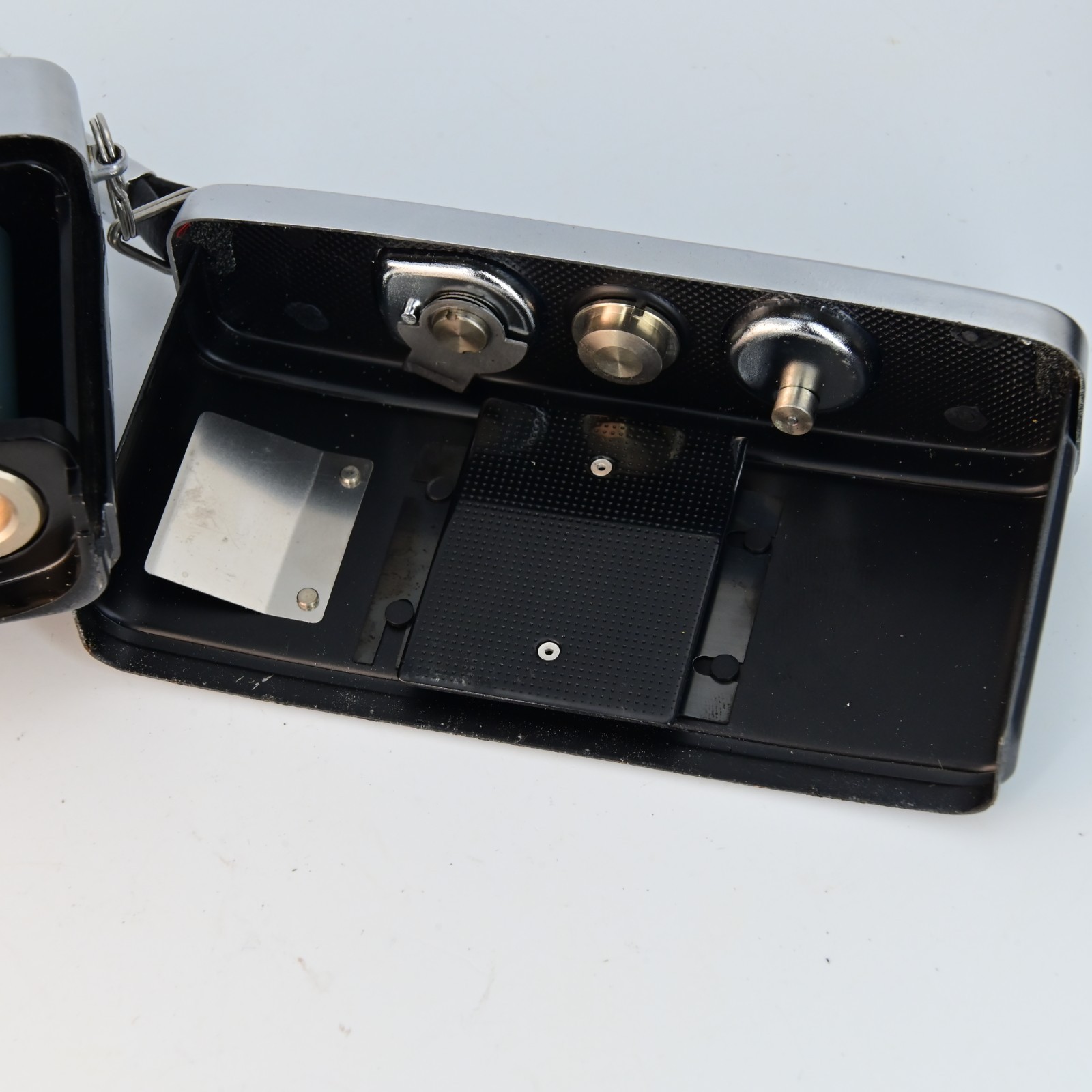 Olympus Pen EE S Half Frame 35mm Film Camera w/ Soft Case [Near MINT] Made Japan