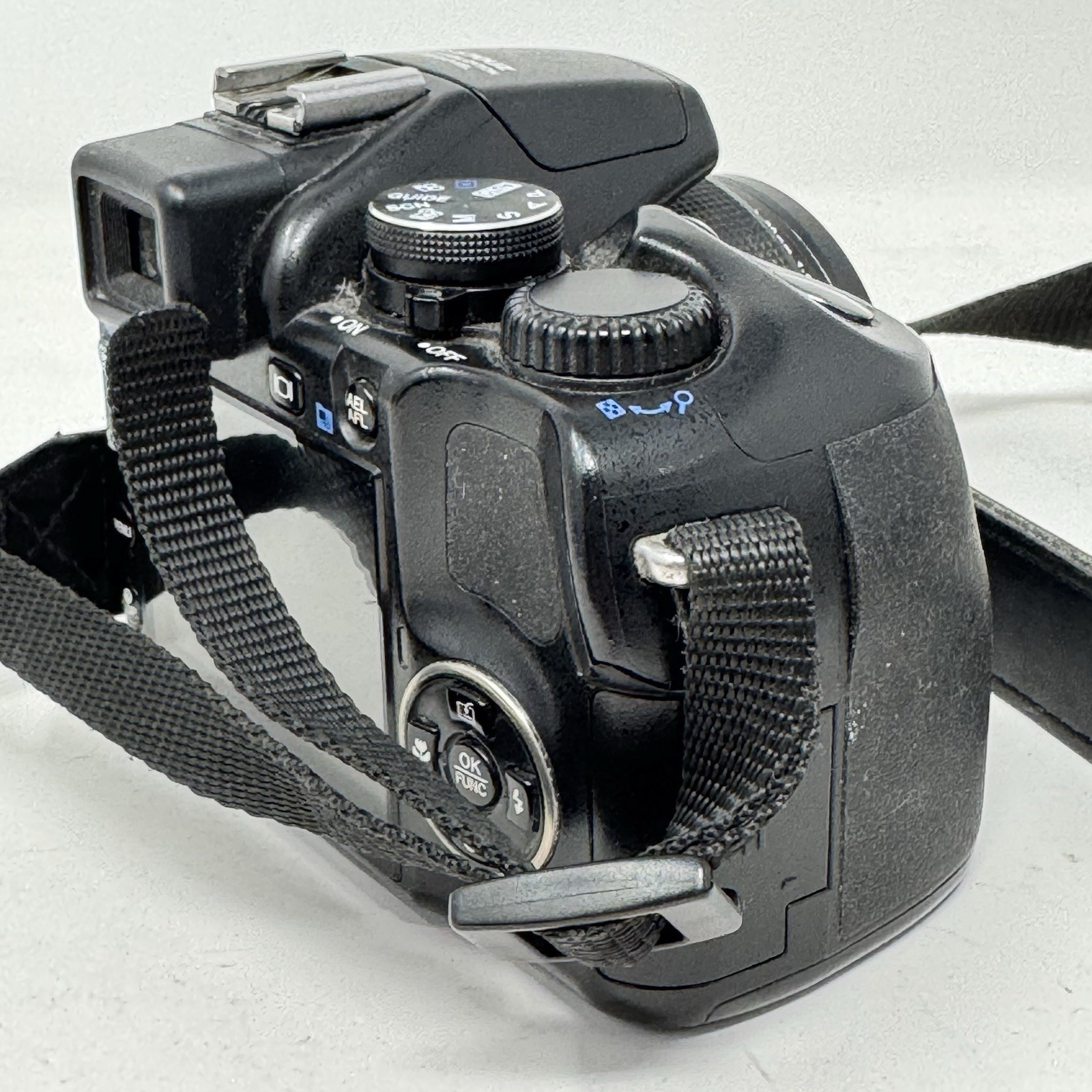 Olympus SP Series SP-570 UZ 10.0MP Digital Camera – Black | Tested