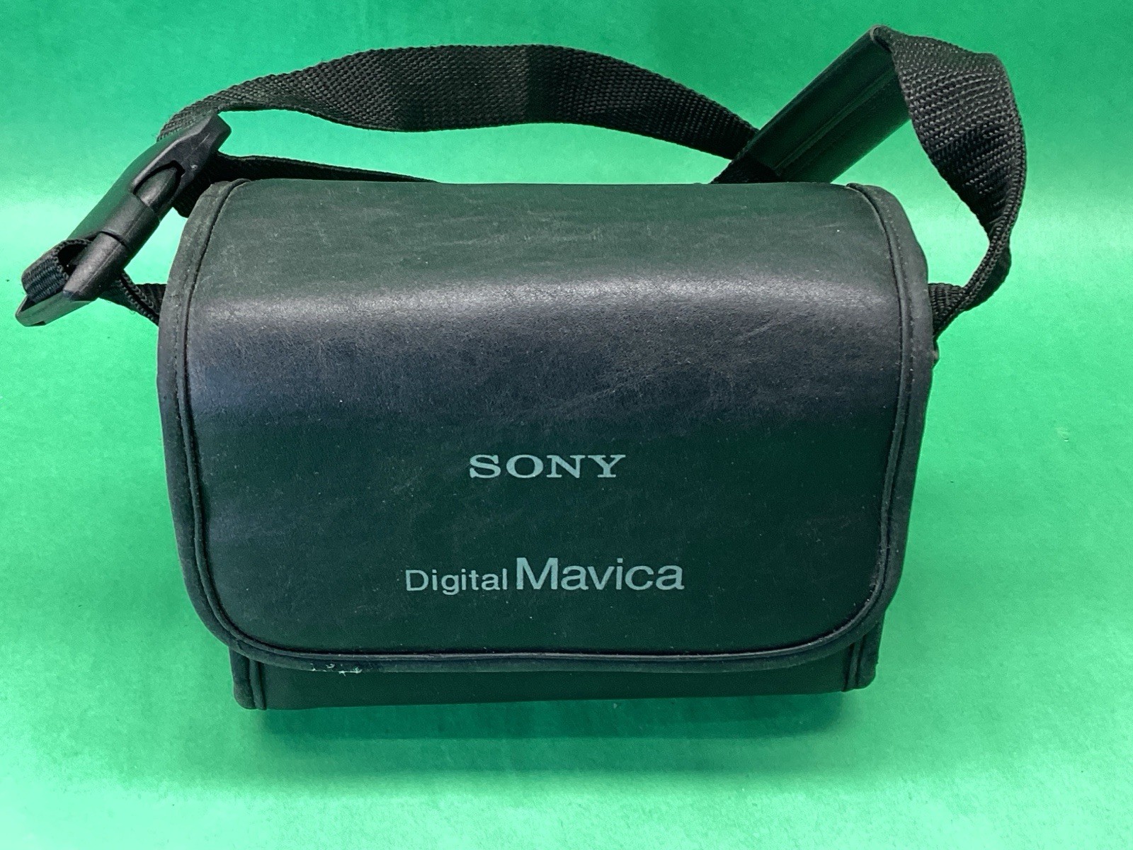 LOT OF 2 – Sony Mavica MVC-FD71 + MVC-FD75 – Digicam Digital Camera – UNTESTED