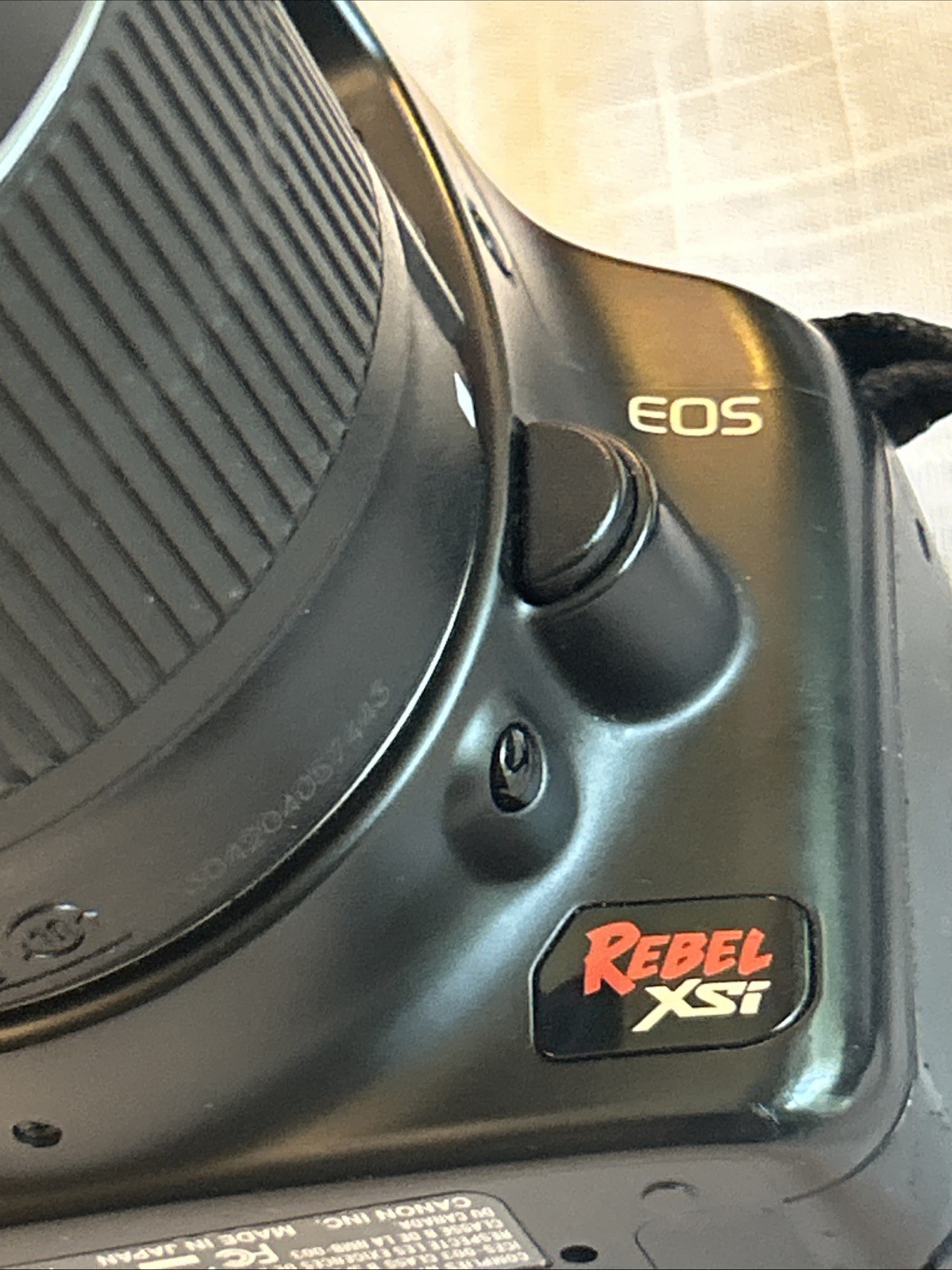 Canon EOS Rebel XSi 12.2MP Digital (DSLR) Camera DS126181-Works great! + Extras