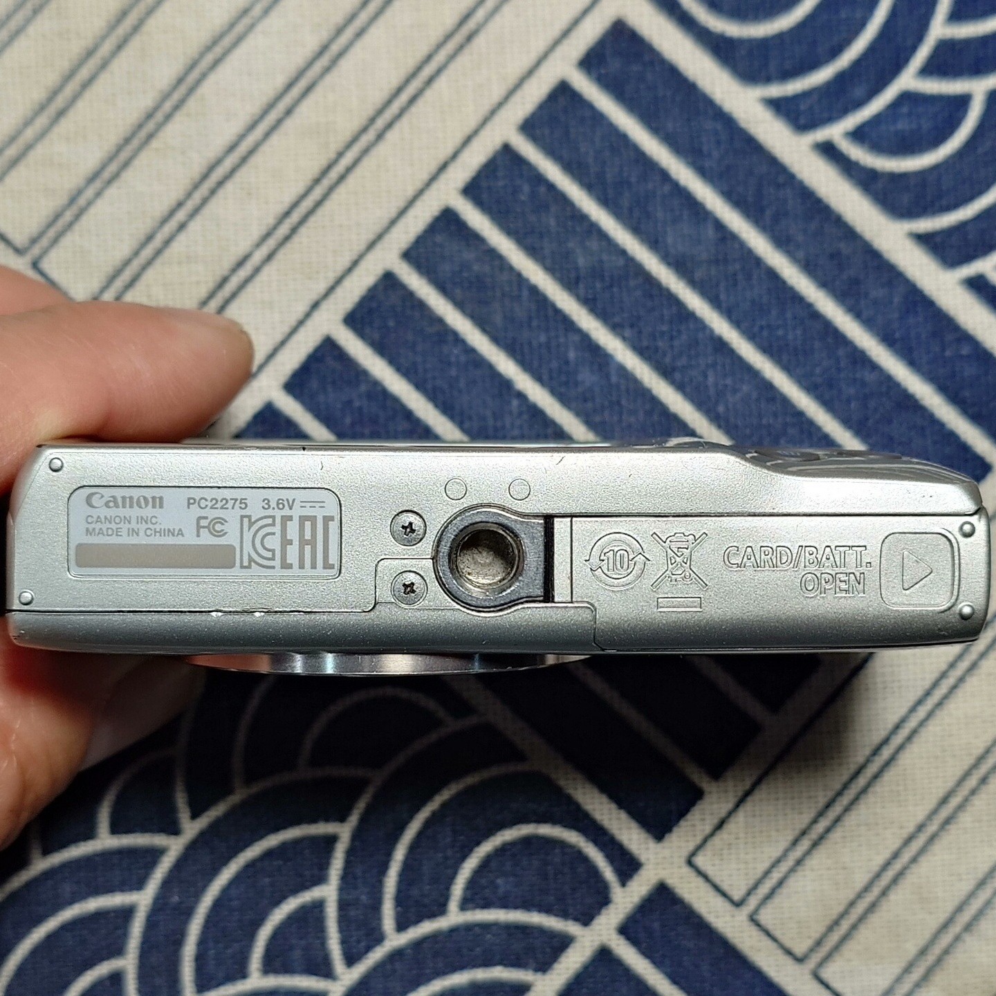 Canon PowerShot ELPH 180 Digital Camera 20MP 8x Zoom 720p HD Video Recording