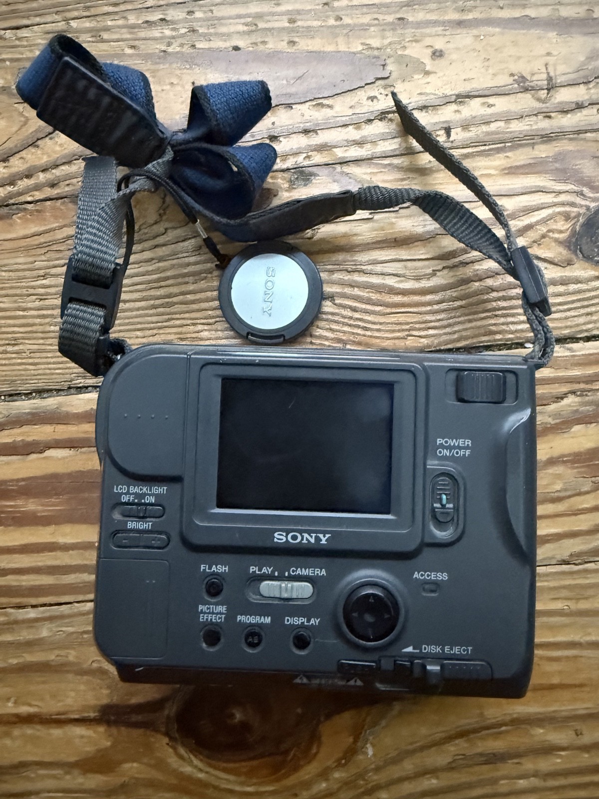 Sony Mavica MVC-FD71 0.4MP Digital Camera – Metallic gray – TESTED WORKS