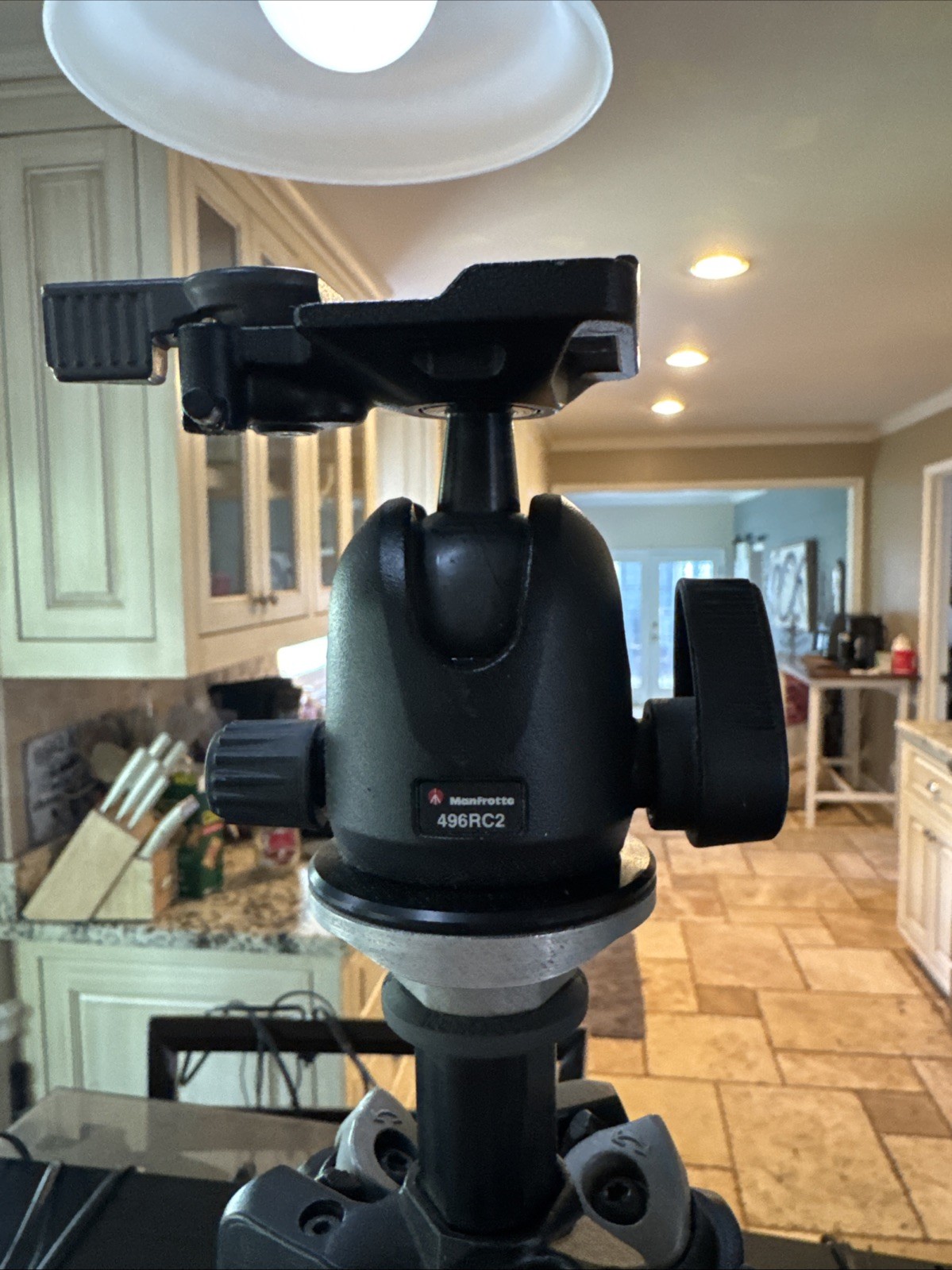 Manfrotto 290 MT294A3 Alum Tripod w/ Manfrotto496R 3Way Pan Tilt Head Cannon