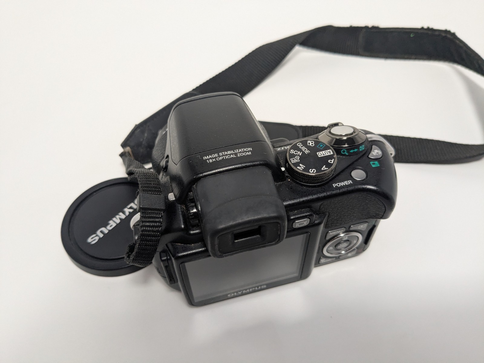 Olympus SP-560UZ 8MP Digital Bridge Camera with 18x Zoom As Is Battery Corrosion