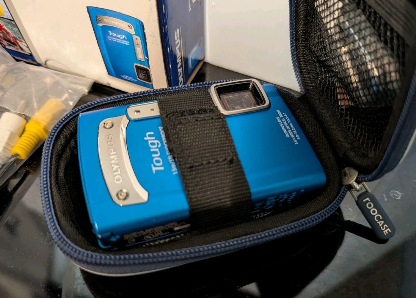 Olympus Tough TG-320 14 MP 3.6x Optical, 4x Digital Zoom Underwater Bundle Shock