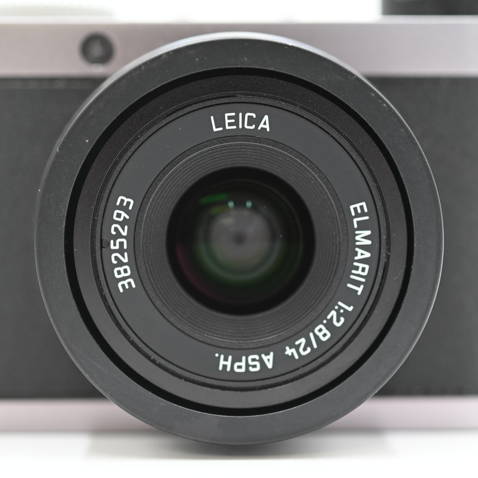 Leica X1 12.2MP Digital Camera 24mm f/2.8 ASPH [Excellent] US STOCK