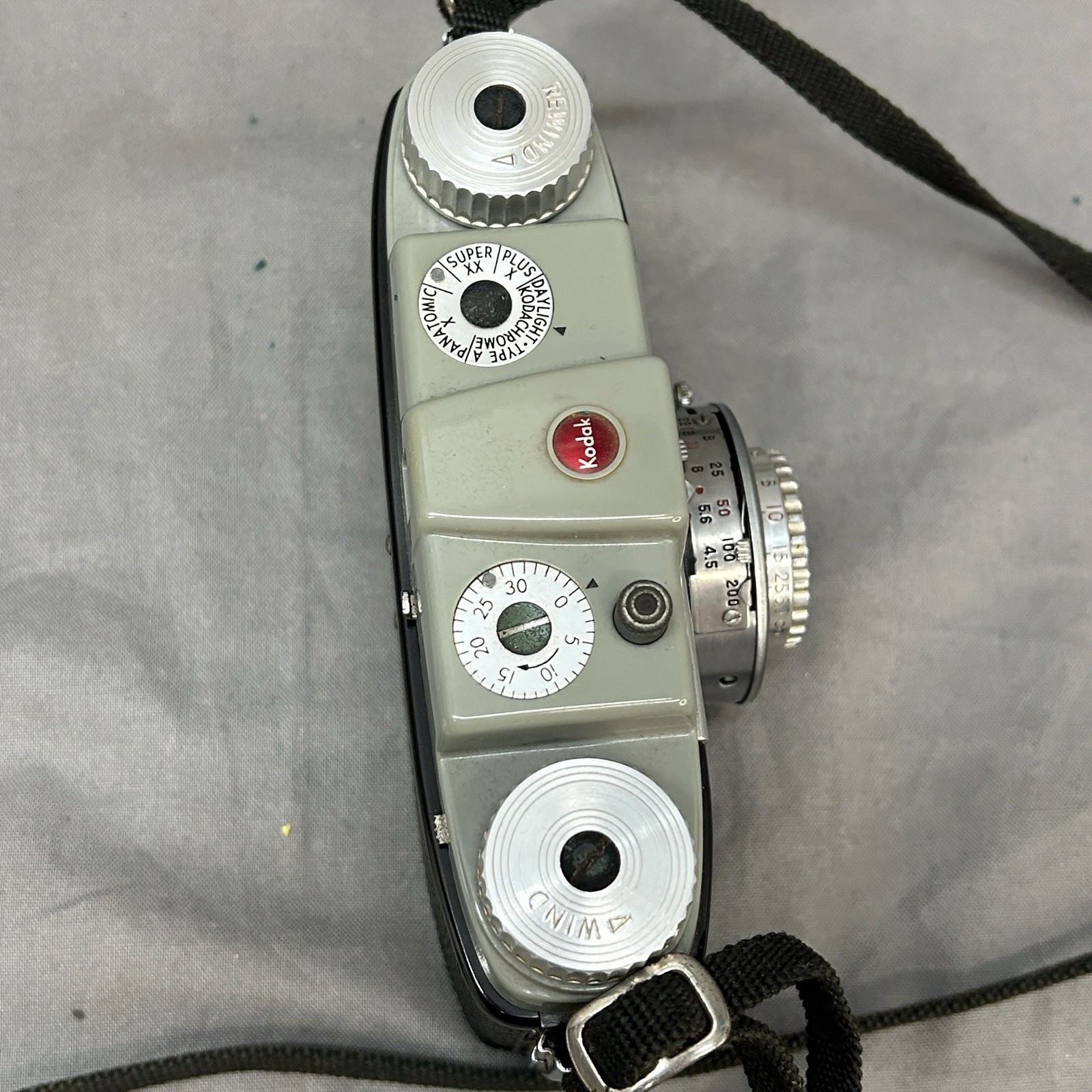 VTG Kodak Pony 135 Camera With Brown Leather Carry Case Light meter Film Untestd