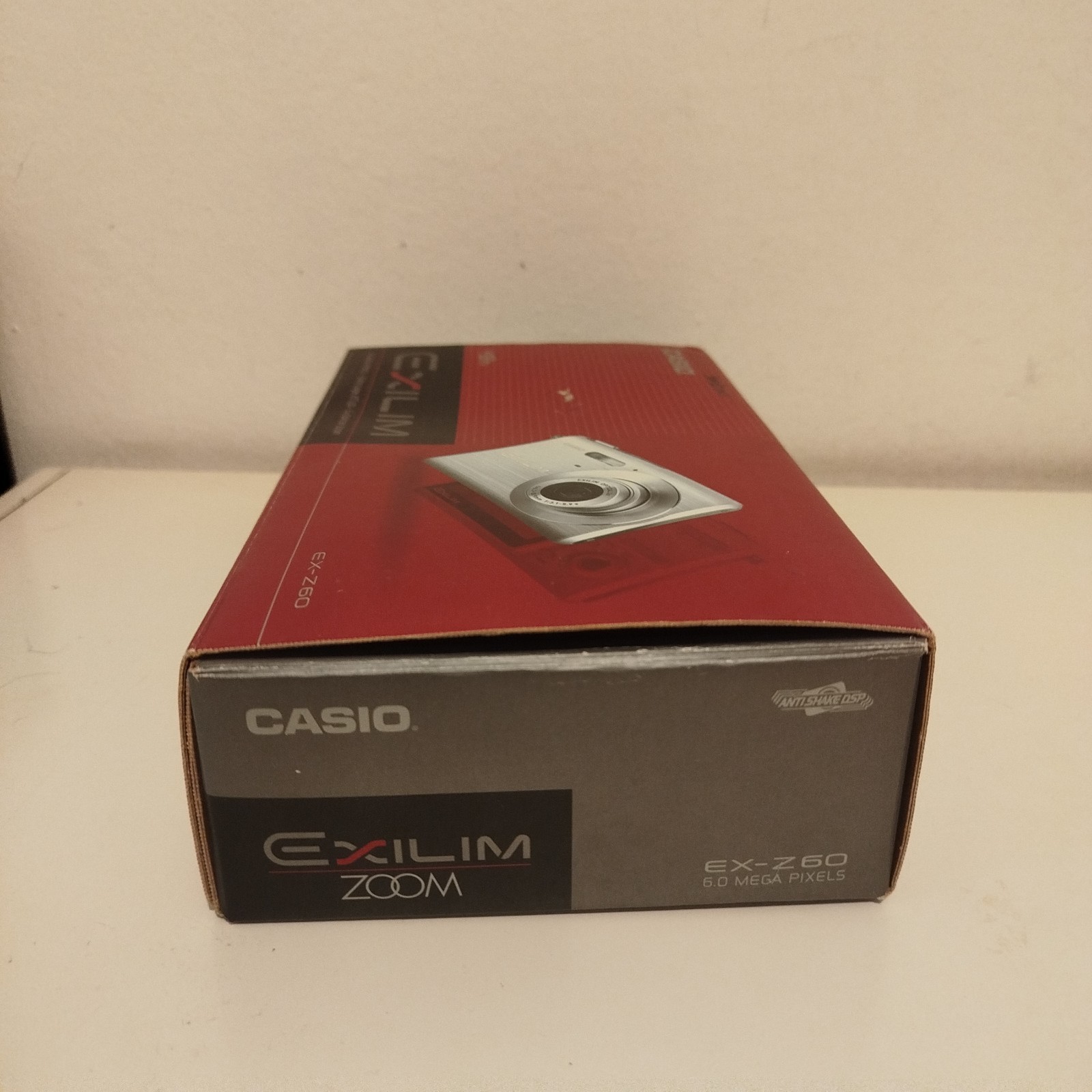 Casio Exilim EX-Z60 Digital Camera Compact Digital Camera 6.0 Pixel Box
