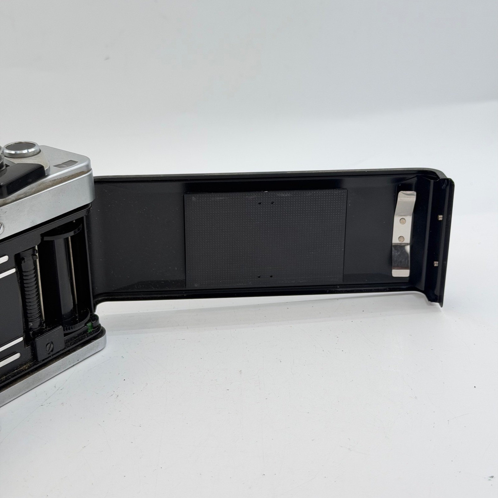 Praktica LTL 3 35mm SLR Film Camera Body Silver Black M42 Mount Vintage