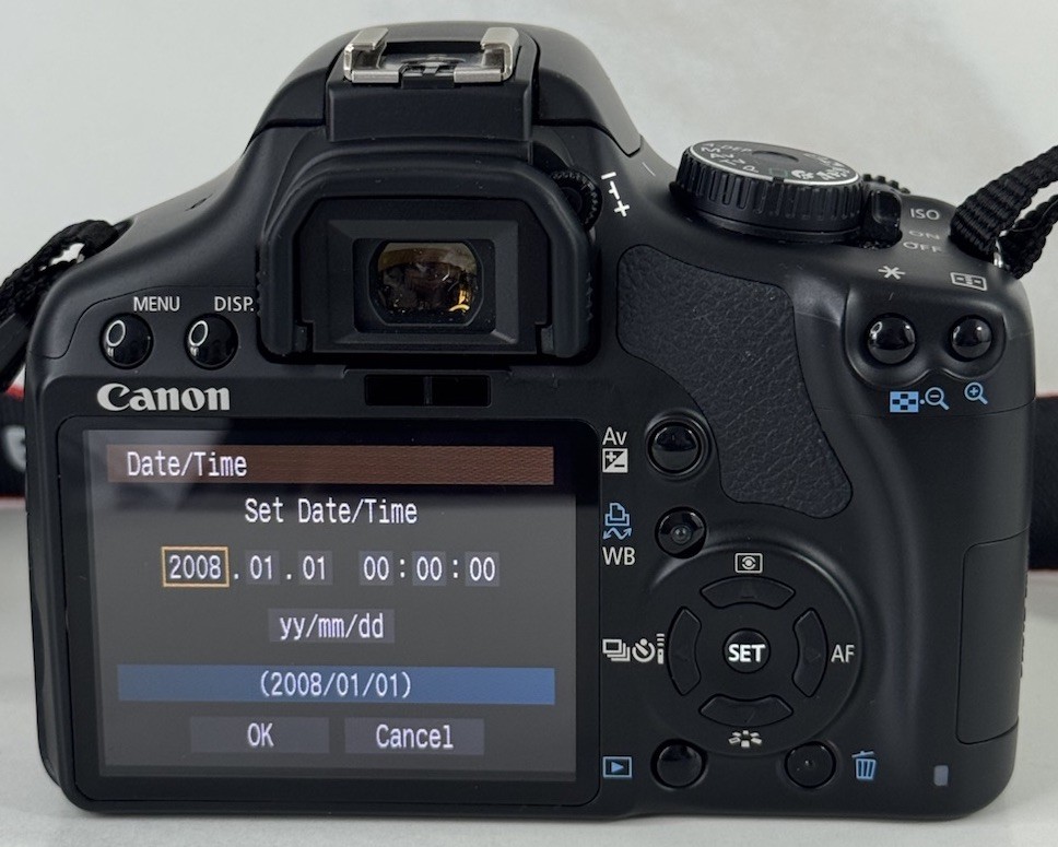 Canon EOS Rebel XSi 450D DSLR Camera w/ Lens, Battery, Charger – 5710 Shutter