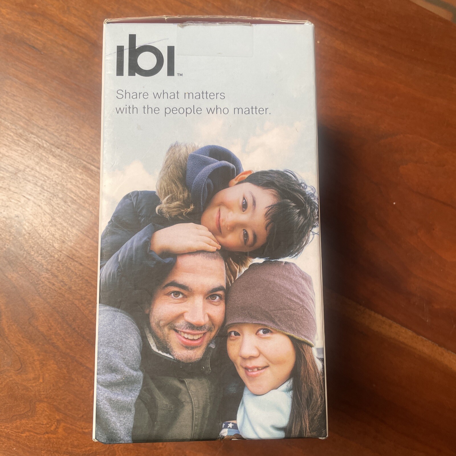 ibi – The Smart Photo Manager – 1TB – Collect, Organize & Privately Share Photos