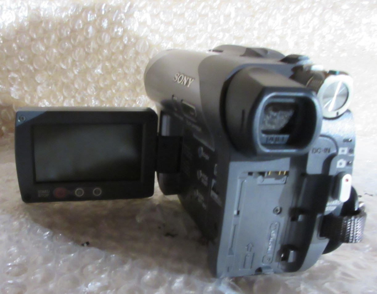 Sony DCR-DVD205 Handycam Optical Zoom Video Camera Camcorder Nightshot