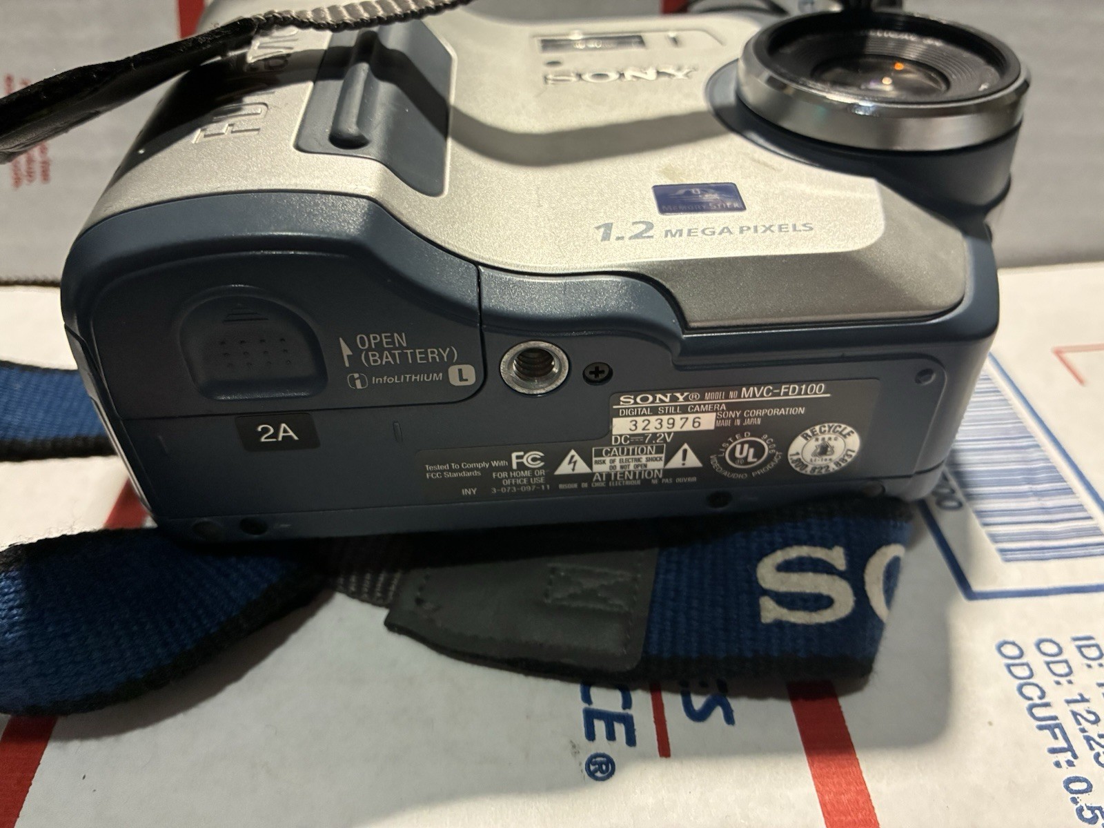 Sony MVC-FD100 FD Mavica TESTED 1.2MP Digital Camera 6x Zoom Charger & Extras!